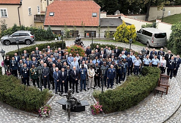 "The Future Air Force" conference highlighted the challenges in recruiting and training pilots