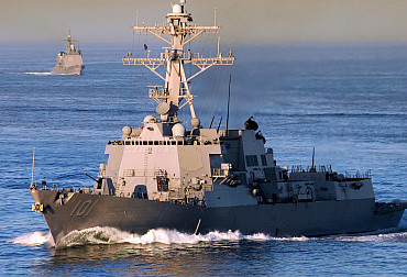 U.S. Navy destroyer Mason comes to the rescue of stricken commercial ship in the Red Sea