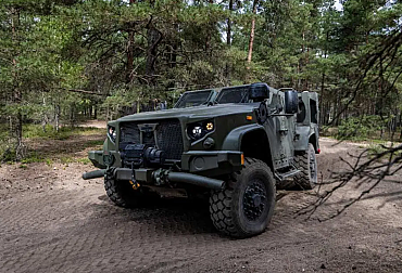 Gaza Withdrawal Reveals New Israeli JLTV Command Variant: A Leap in Battlefield Connectivity