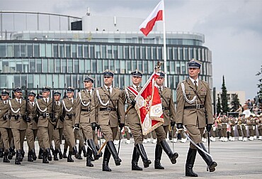 Poland’s “Always Ready” Program: Military Training, First Aid, Survival Skills, and Cyber Hygiene