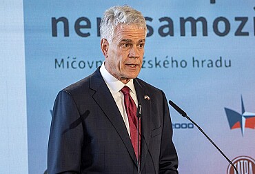 US Ambassador Warns Czech Defense Spending Risks Falling Behind NATO Commitments