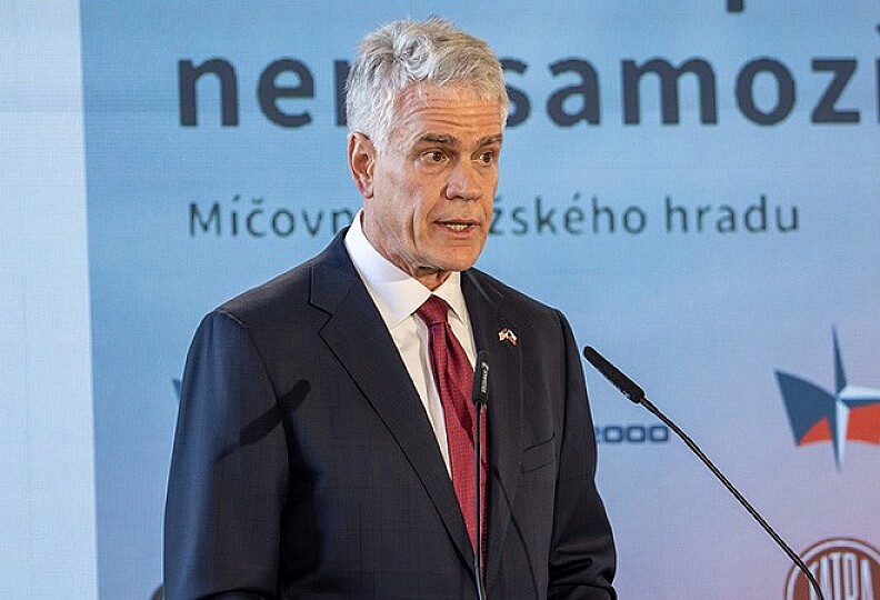 US Ambassador Warns Czech Defense Spending Risks Falling Behind NATO Commitments