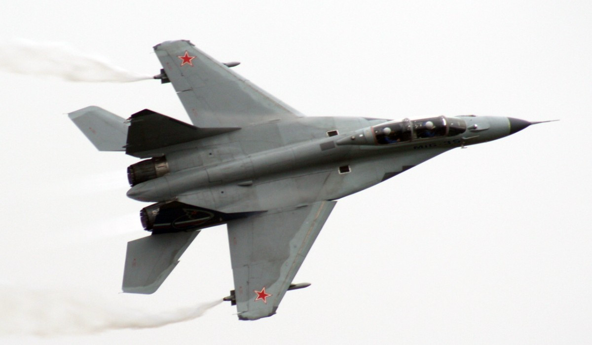 トランペッター RUSSIAN MIG-29M FULCRUM FIGHTER Russian MiG-29SMT Fulcrum Fighter 1/32 Trumpeter