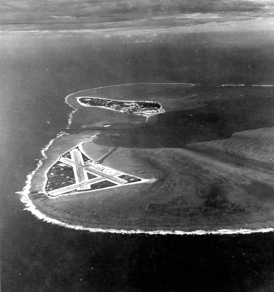 Aerial_view_of_Midway_Atoll_on_24_November_1941_(80-G-451086)