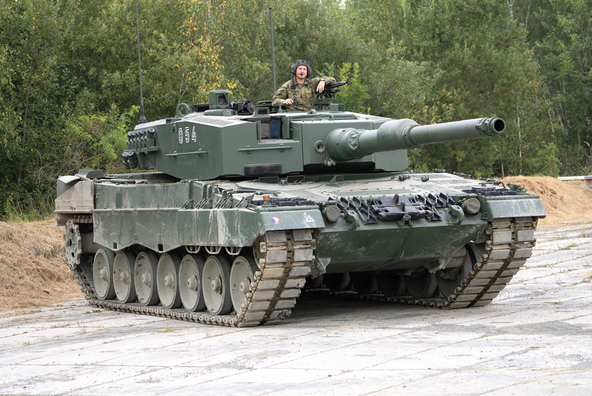 Picture: The Ukrainian battlefield is sparking heated debates about whether drones spell the end of maneuver warfare and armored vehicles such as tanks. | DEFENSE MAGAZINE