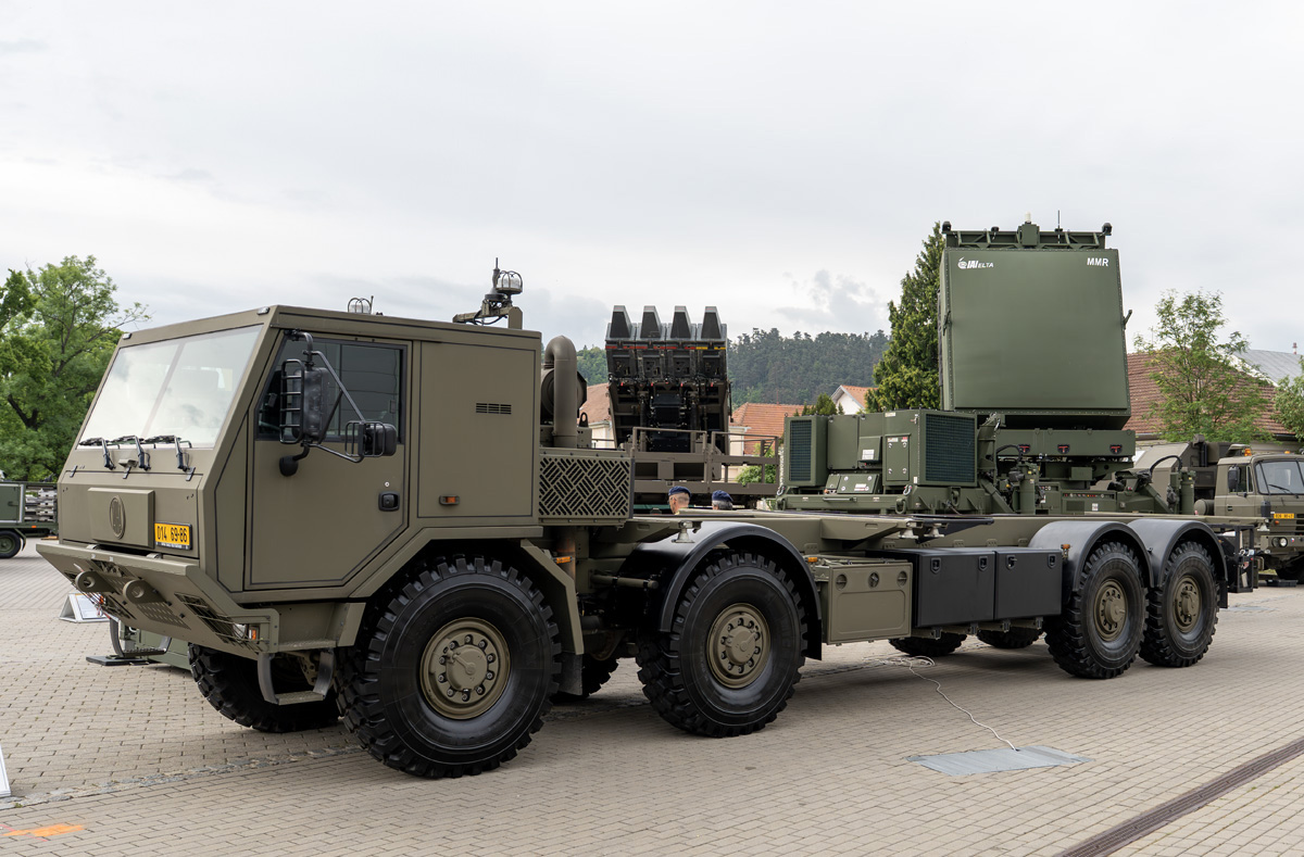 Picture: MADR 3D radar on a Tatra 8x8 vehicle chassis | DEFENSE MAGAZINE