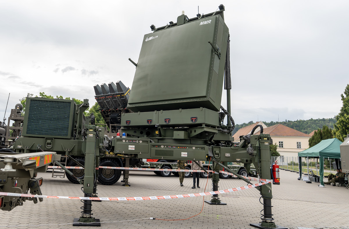 Picture: EL/M-2084 (MADR 3D) radar at the IDET 2025 trade fair | DEFENSE MAGAZINE