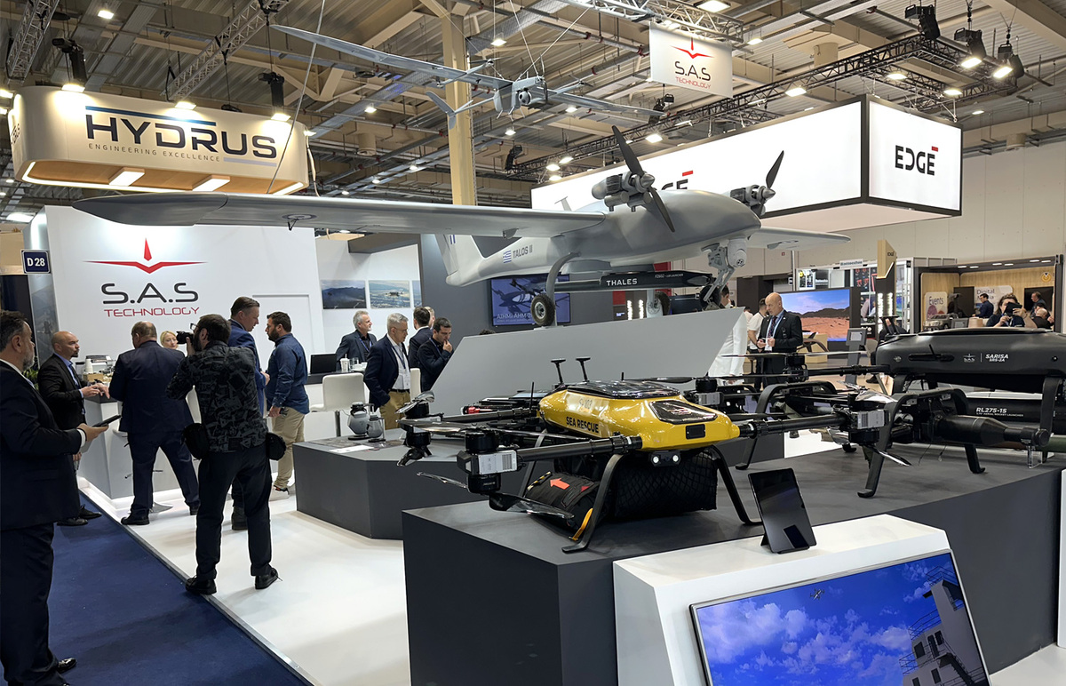 Picture: A wide range of autonomous systems (UAV, UGV, USV, UUV) were presented at the trade fair | DEFENSE MAGAZINE