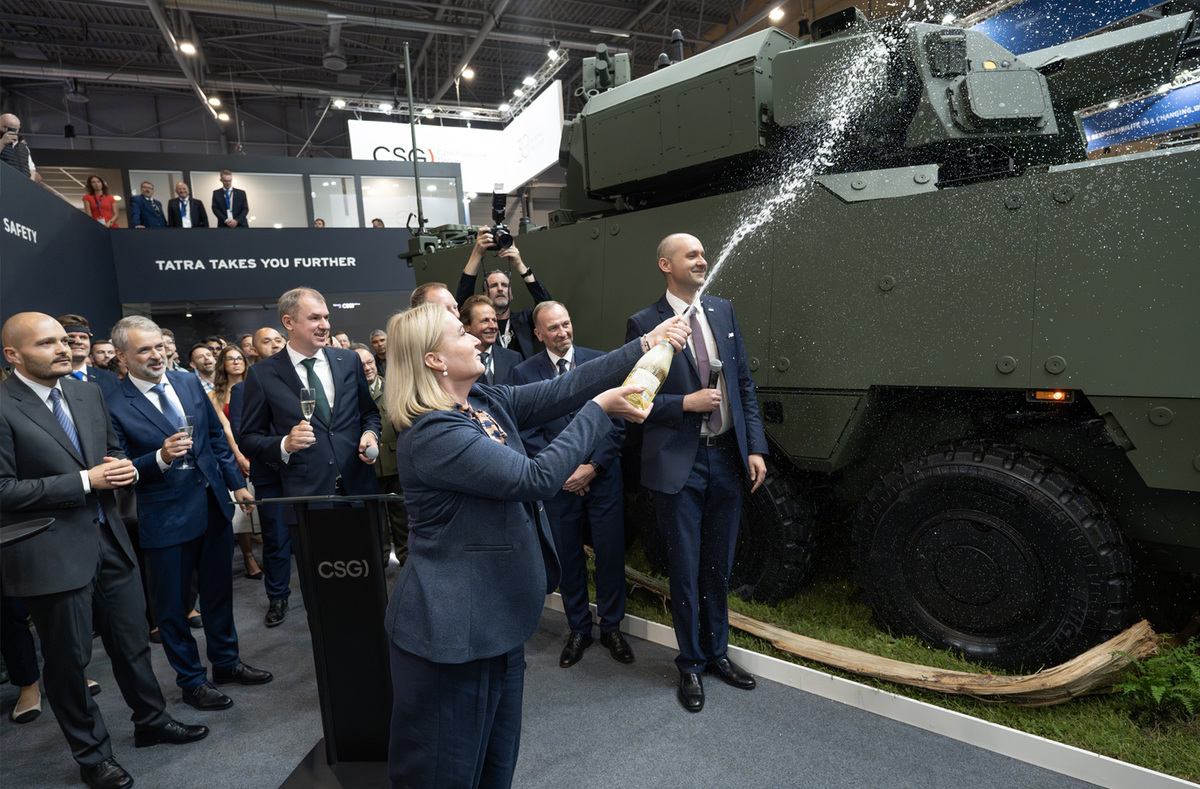 Picture: The new Andur 8x8 EVO armoured vehicle was christened by Minister of Defence Jana Černochová | DEFENSE MAGAZINE
