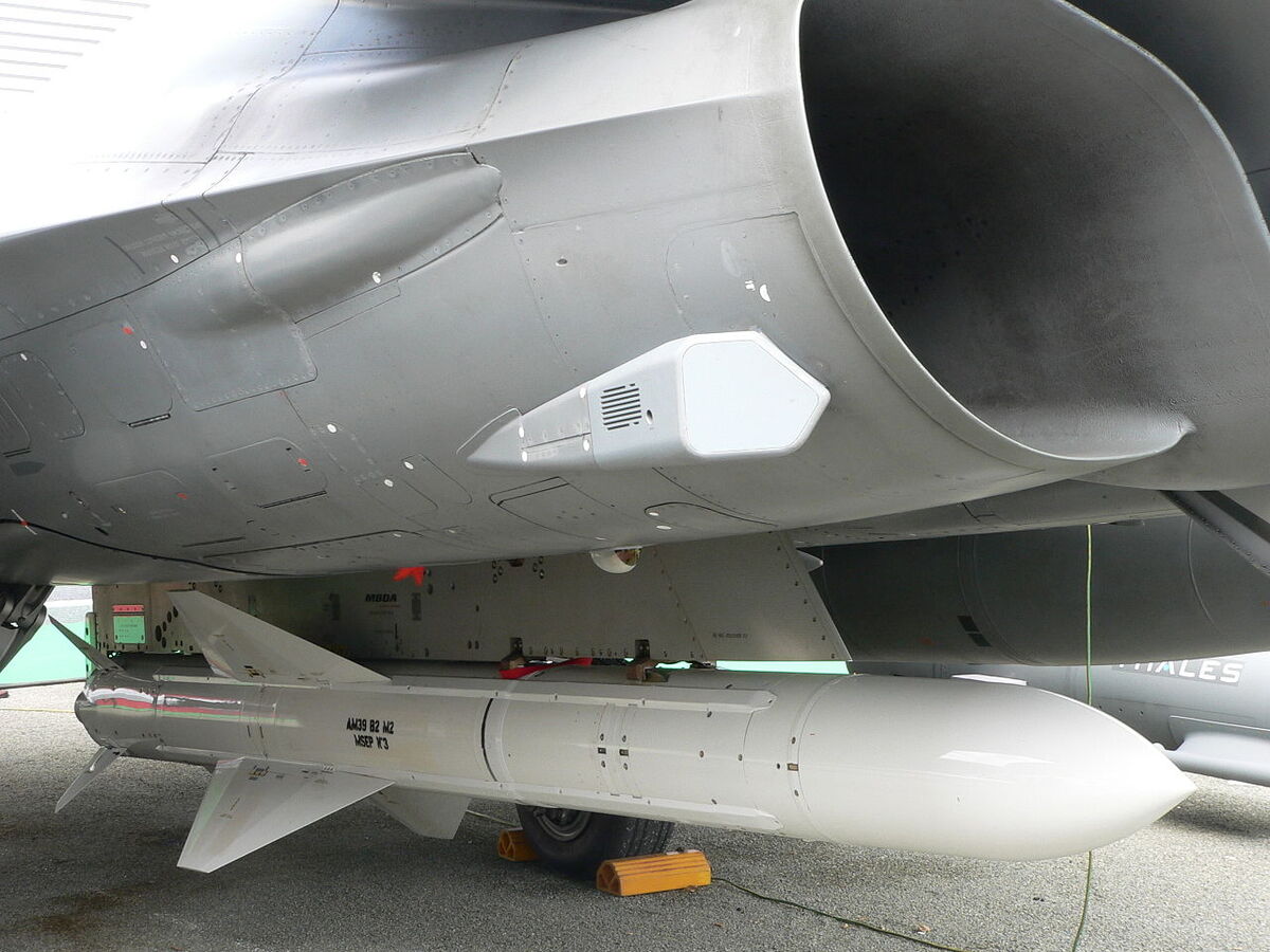 Picture: Exocet AM-39 anti-ship missile (from MBDA) under a Dassault Rafale | David Monniaux / CC BY-SA 3.0