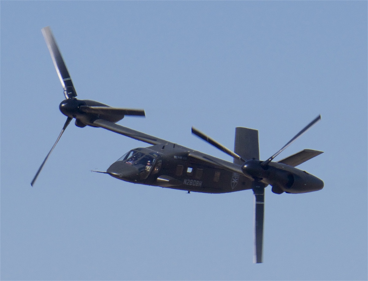 Bell_V-280_Valor_high_speed_cruise_demo,_2019_Alliance_Air_Show